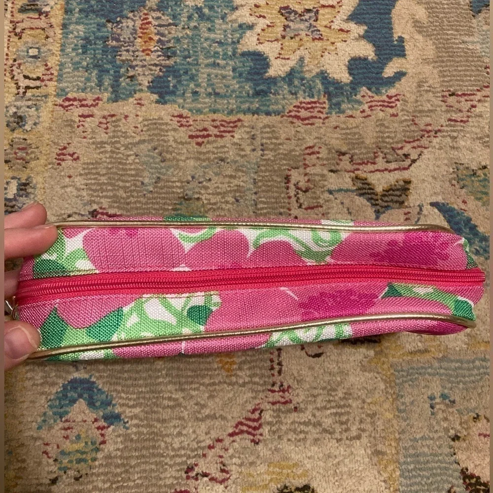 Lilly Pulitzer Estée Lauder Pink And Green Floral Makeup Zipper Bag